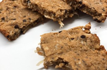Vegan and Gluten-Free! Peanut Butter Chocolate Breakfast Bars. | thetopknotkitchen.com #vegan #glutenfree #breakfast #glutenfreebaking #homemadebreakfastbars